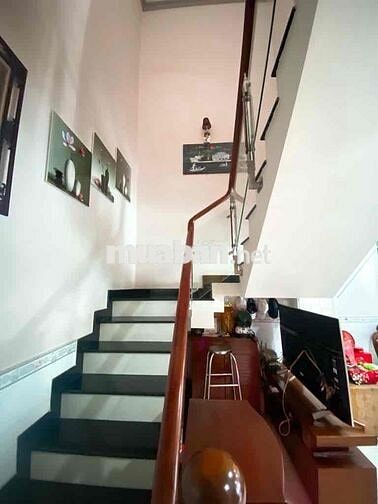 Nhà Lô góc Dương Bá Trạc, (4,1mx13m) 53,7m2