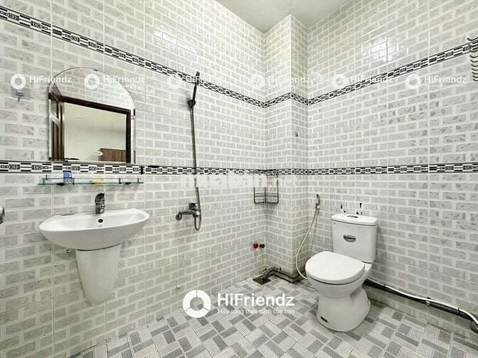PHÒNG SẴN NỘI THẤT- THẠCH LAM- 4TR