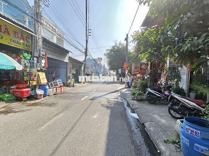 Nhà phố mặt tiền kinh doanh Nguyễn Đình Chiểu gần BigC Go P. Đông Hòa