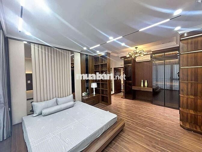 PHỐ KIM MÃ DIỆN TÍCH 43m2, THANG MÁY, Ô TÔ ĐỖ CỬA – CHỈ NHỈNH 15 TỶ