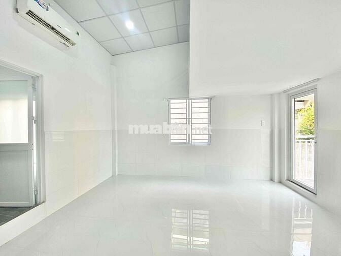 Phòng trọ Duplex 35m2 Cô Bắc, Q1, ban công thoáng mát