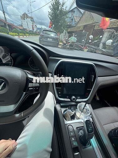 VinFast Lux A2.0 2022