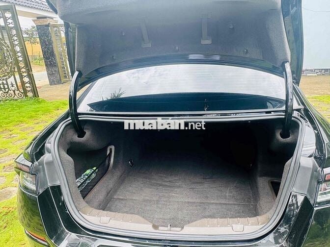 VinFast Lux A2.0 2022