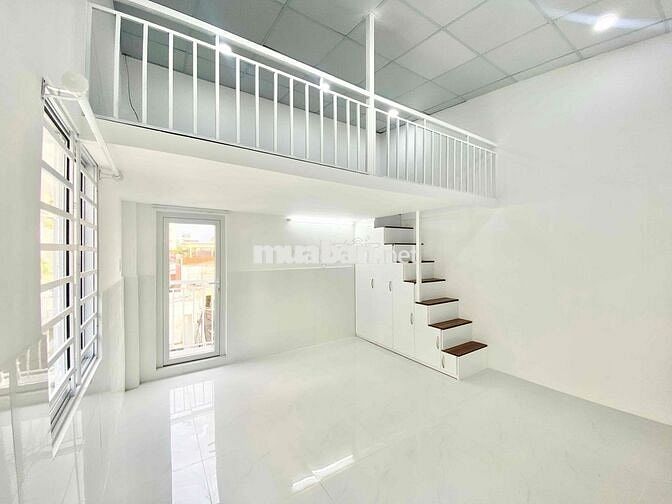 Phòng trọ Duplex 35m2 Cô Bắc, Q1, ban công thoáng mát
