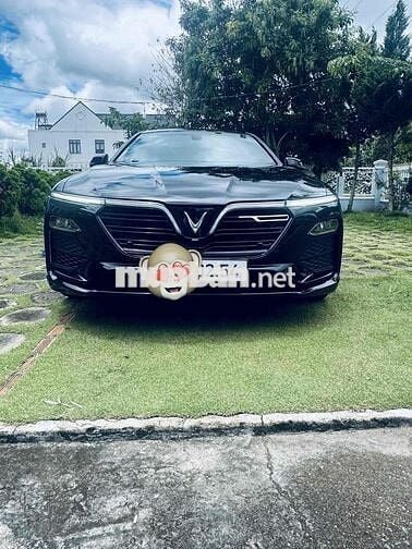 VinFast Lux A2.0 2022