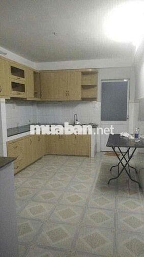 cho thuê nhà 4pn3wc đường CMT8 p5 Tân bình