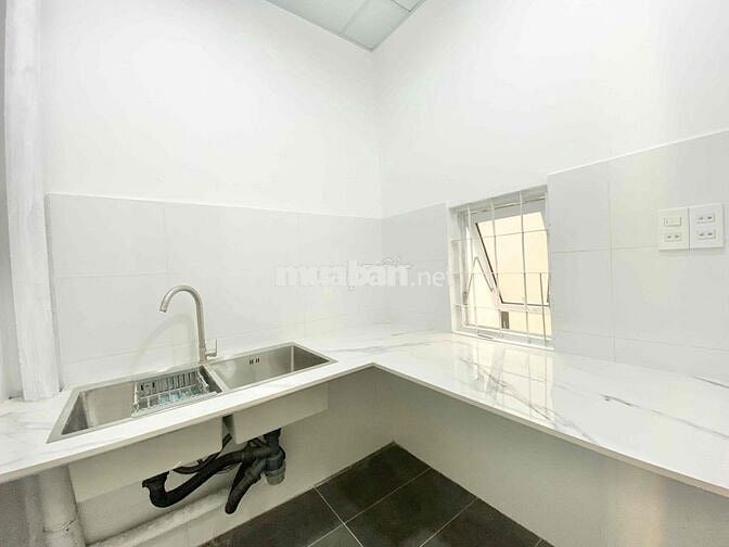 Phòng trọ Duplex 35m2 Cô Bắc, Q1, ban công thoáng mát