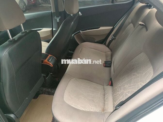 Hyundai Grand I10 số sàn 2017 màu trắng sedan