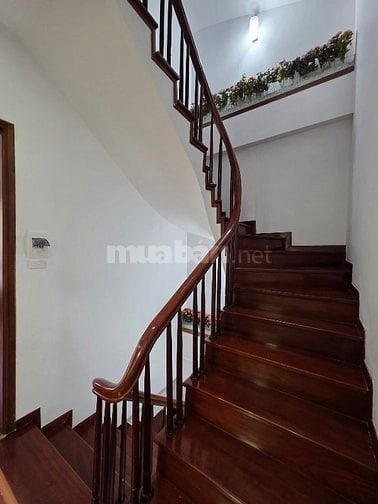 Vừa ở, vừa kinh doanh, phân lô, trung tâm Cầu Giấy, không mấy nhà bán!