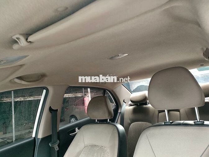 Hyundai Grand I10 số sàn 2017 màu trắng sedan