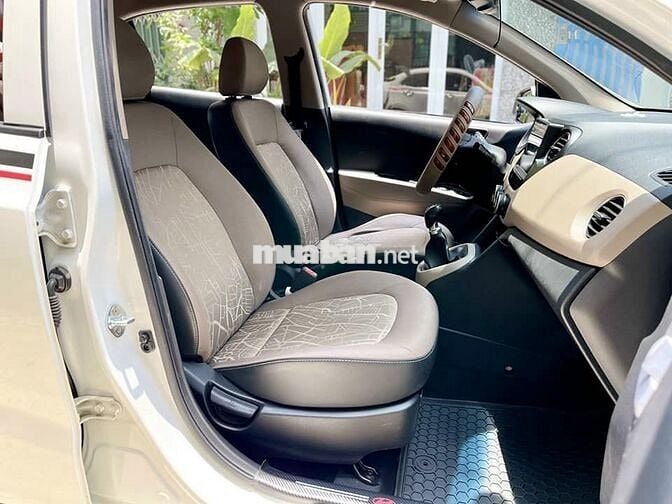 Hyundai Grand I10 số sàn 2017 màu trắng sedan