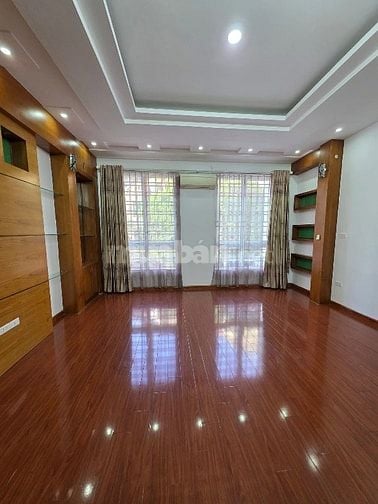 Vừa ở, vừa kinh doanh, phân lô, trung tâm Cầu Giấy, không mấy nhà bán!