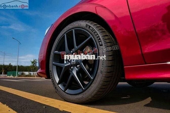 Honda Civic RS Phiên bản mới 100%