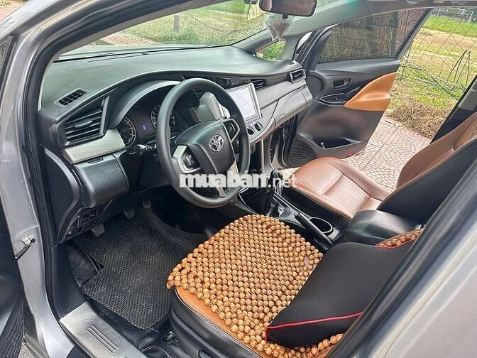 Toyota INNOVA 2.0E cuối 2017, số tay. Xe Quá Đẹp