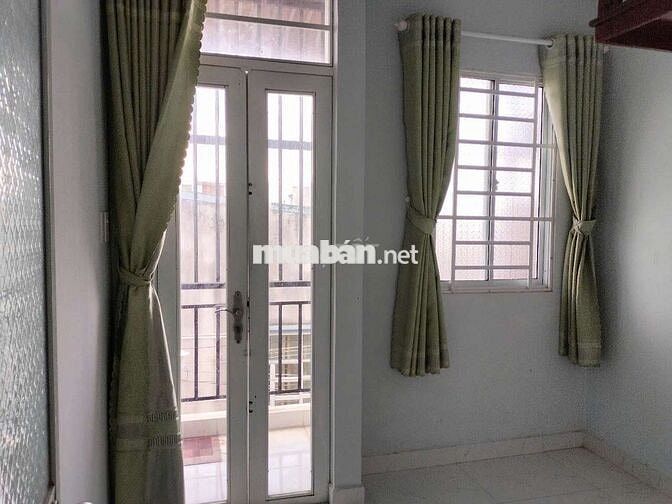 Bán nhà nhỏ Lê văn Lương Long Hậu