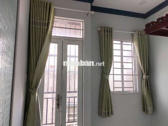 Bán nhà nhỏ Lê văn Lương Long Hậu