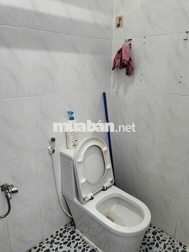 Bán nhà nhỏ Lê văn Lương Long Hậu