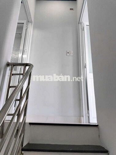 Bán nhà nhỏ Lê văn Lương Long Hậu