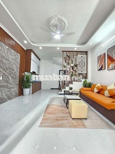 5 TỶ SỞ HỮU NHÀ ĐẸP 5 TẦNG CỰ KHỐI, LONG BIÊN CẠNH KHU PHÂN LÔ ĐẤU GIÁ