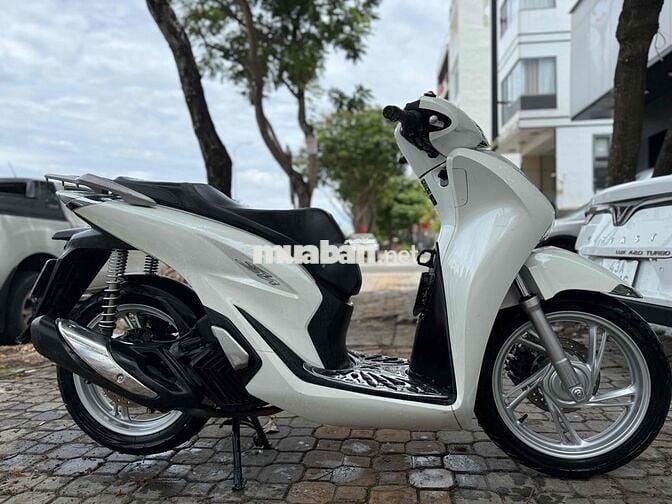 Honda SH 125 CBS 2024 màu trắng mới keng