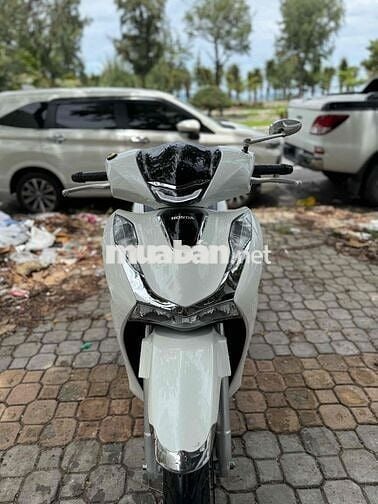 Honda SH 125 CBS 2024 màu trắng mới keng