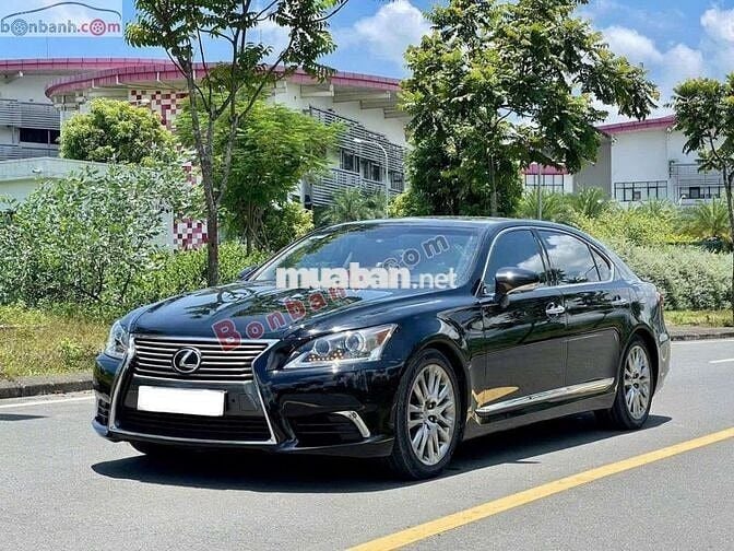 Lexus ls460 2015 chạy 9,8 vạn
