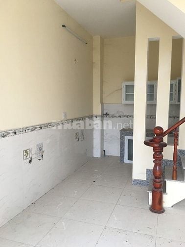 cho thuê nhà 1 lầu đúc B05 khu B GSR