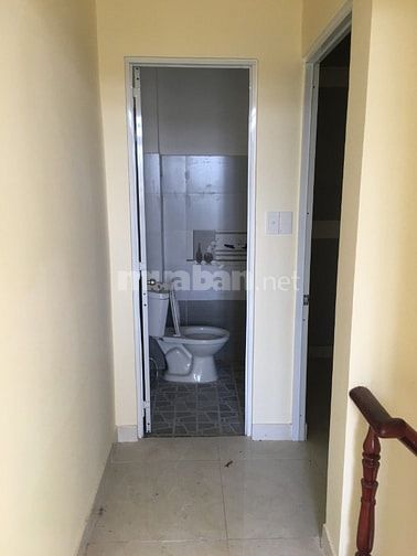 cho thuê nhà 1 lầu đúc B05 khu B GSR