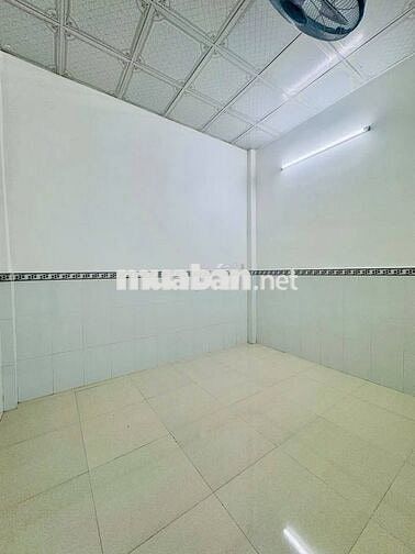 Cần Bán gấp căn nhà cấp 4 ở Đ. Nguyễn Thị Lắng - SHR - Giá 785tr