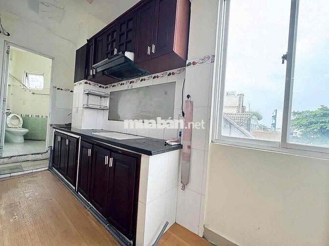 studio cửa sổ lớn Nơ Trang Long Văn Lang Bình Thạnh