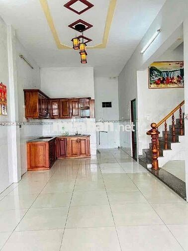 4,3 TỶ NHÀ 2 TẦNG MẶT TIỀN GẦN ĐẶNG THÚC VỊNH NGANG 7m KINH DOANH TỐT