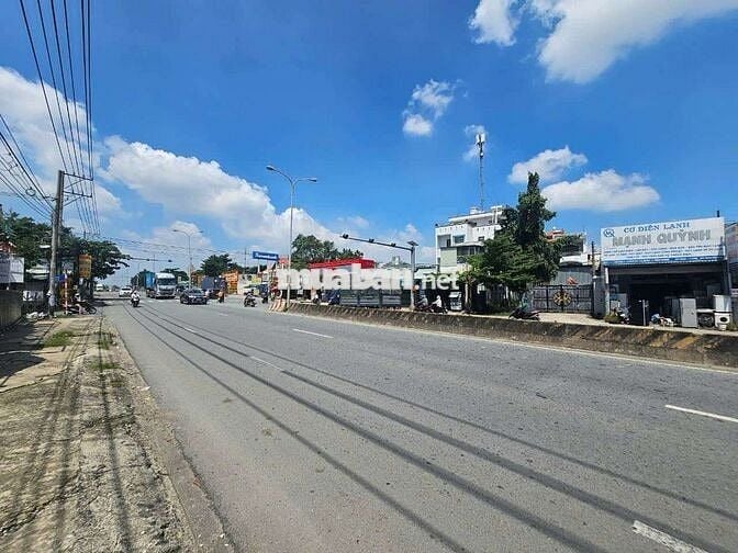 Nhà 196m mặt tiền kinh doanh quốc lộ 1k gần chợ Đông Hòa và BigC Go