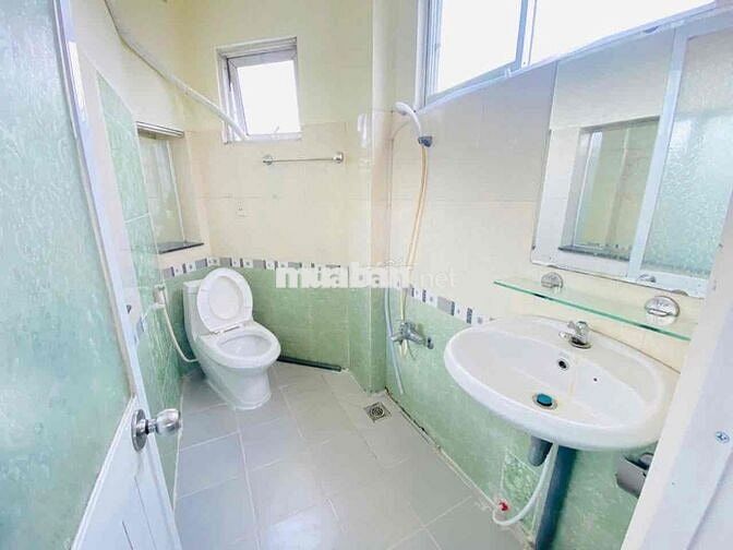 studio cửa sổ lớn Nơ Trang Long Văn Lang Bình Thạnh