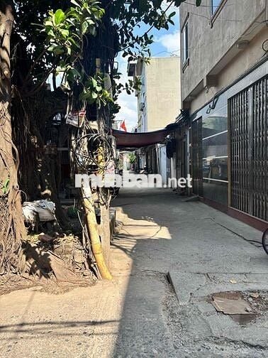 Chính chủ cho thuê nhà 3 tầng 50m2 - ngoc oto, gần mặt đường Trần Hoà