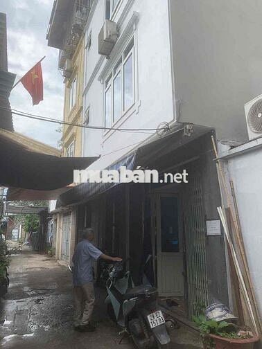 Chính chủ cho thuê nhà 3 tầng 50m2 - ngoc oto, gần mặt đường Trần Hoà