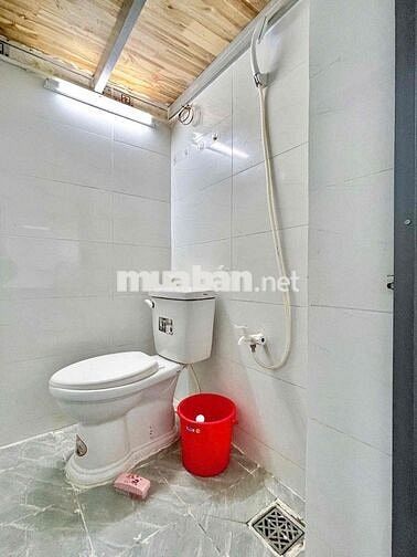 PHÒNG TRỌ GIÁ RẺ SẴN MÁY LẠNH, THANG MÁY, MÁY GIẶT CHUNG