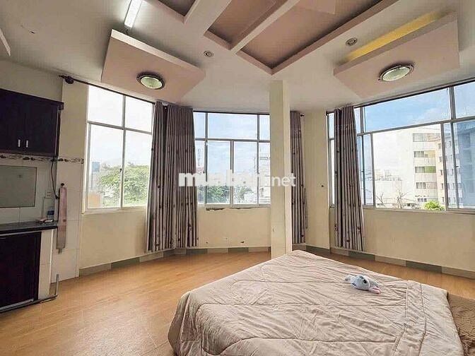 studio cửa sổ lớn Nơ Trang Long Văn Lang Bình Thạnh