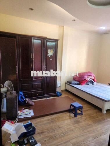 Cho thuê nhà gần trường Đại học Thăng Long