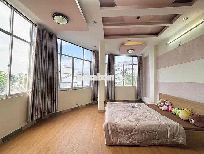 studio cửa sổ lớn Nơ Trang Long Văn Lang Bình Thạnh