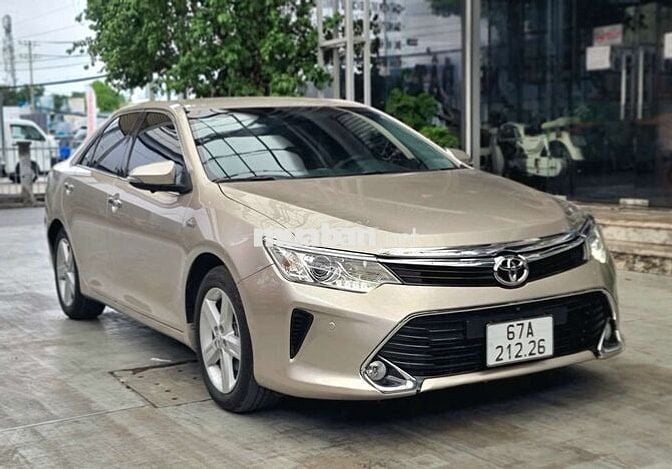 Toyota camry 2.5Q sx 2017, vàng cát, hỗ trợ góp.