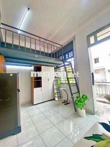 Căn Hộ Gác Lững Full Nội Thất Có Ban Công Free Xe