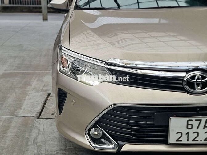 Toyota camry 2.5Q sx 2017, vàng cát, hỗ trợ góp.