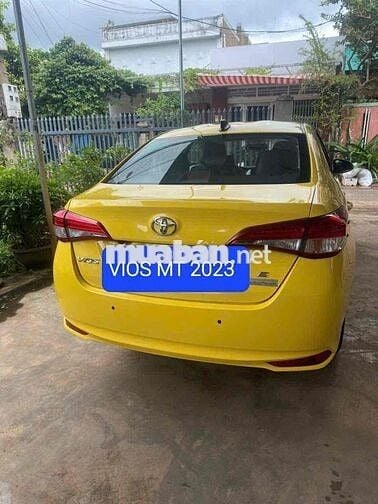 Toyota Vios 2023 E 1.5 MT - 64000 km