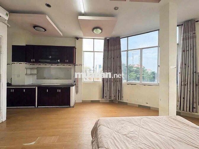 studio cửa sổ lớn Nơ Trang Long Văn Lang Bình Thạnh