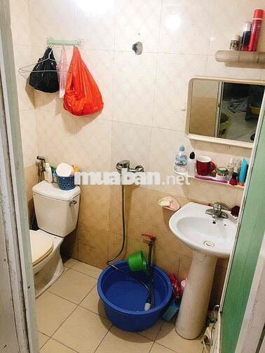 Cho thuê nhà ở mặt ngõ rộng ô tô tải đỗ tận cửa, gần trung tâm