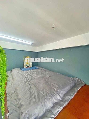Căn Hộ Gác Lững Full Nội Thất Có Ban Công Free Xe