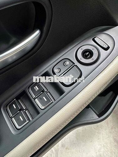 Kia Rondo 2019 số tự động - 24000 km