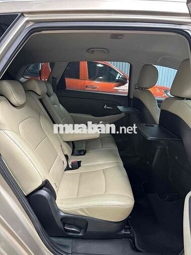 Kia Rondo 2019 số tự động - 24000 km