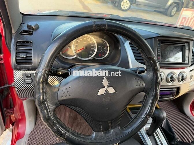 Mitsubishi Triton 2011 GL 2.4 AT 4x4 - 150000 km