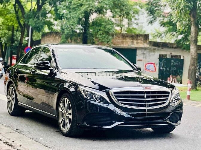 Mercedes C250 Exclusive 2018 màu đen siêu đẹp